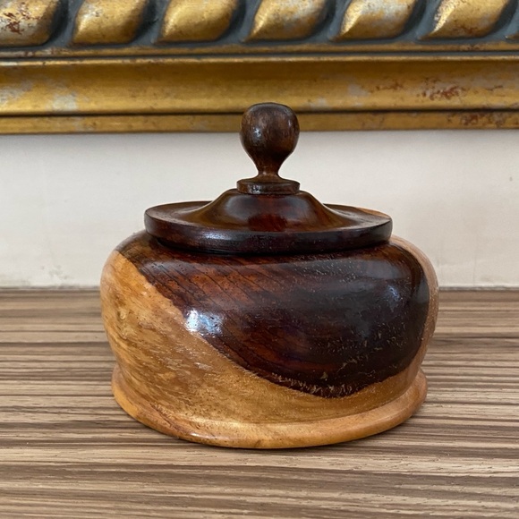Small 2 Toned Wood Turned Trinket Box with Lid - Picture 4 of 8